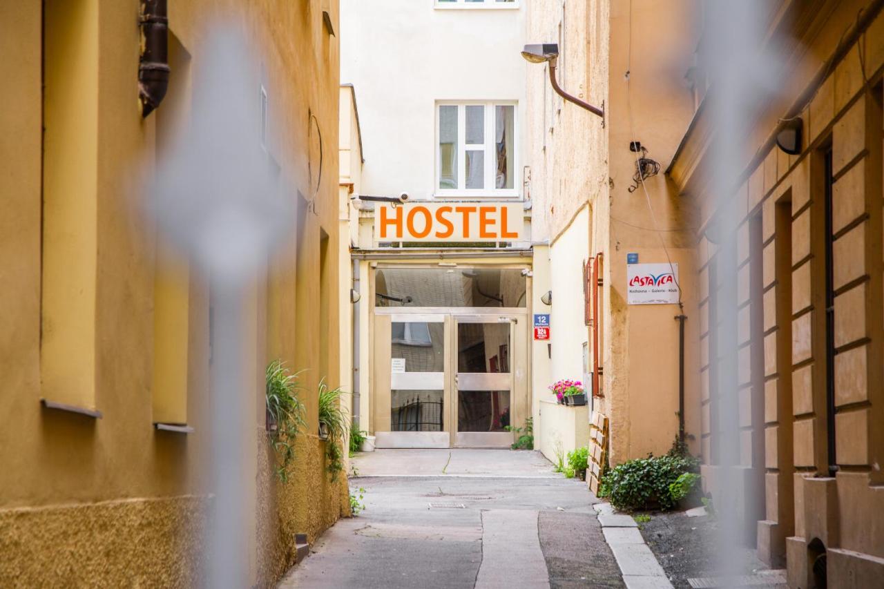 Hostel Mandarinka Прага Экстерьер фото