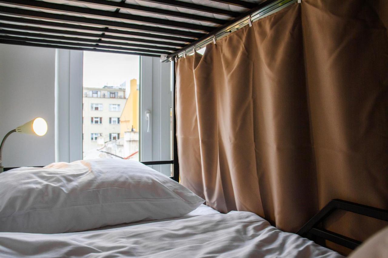 Hostel Mandarinka Прага Экстерьер фото