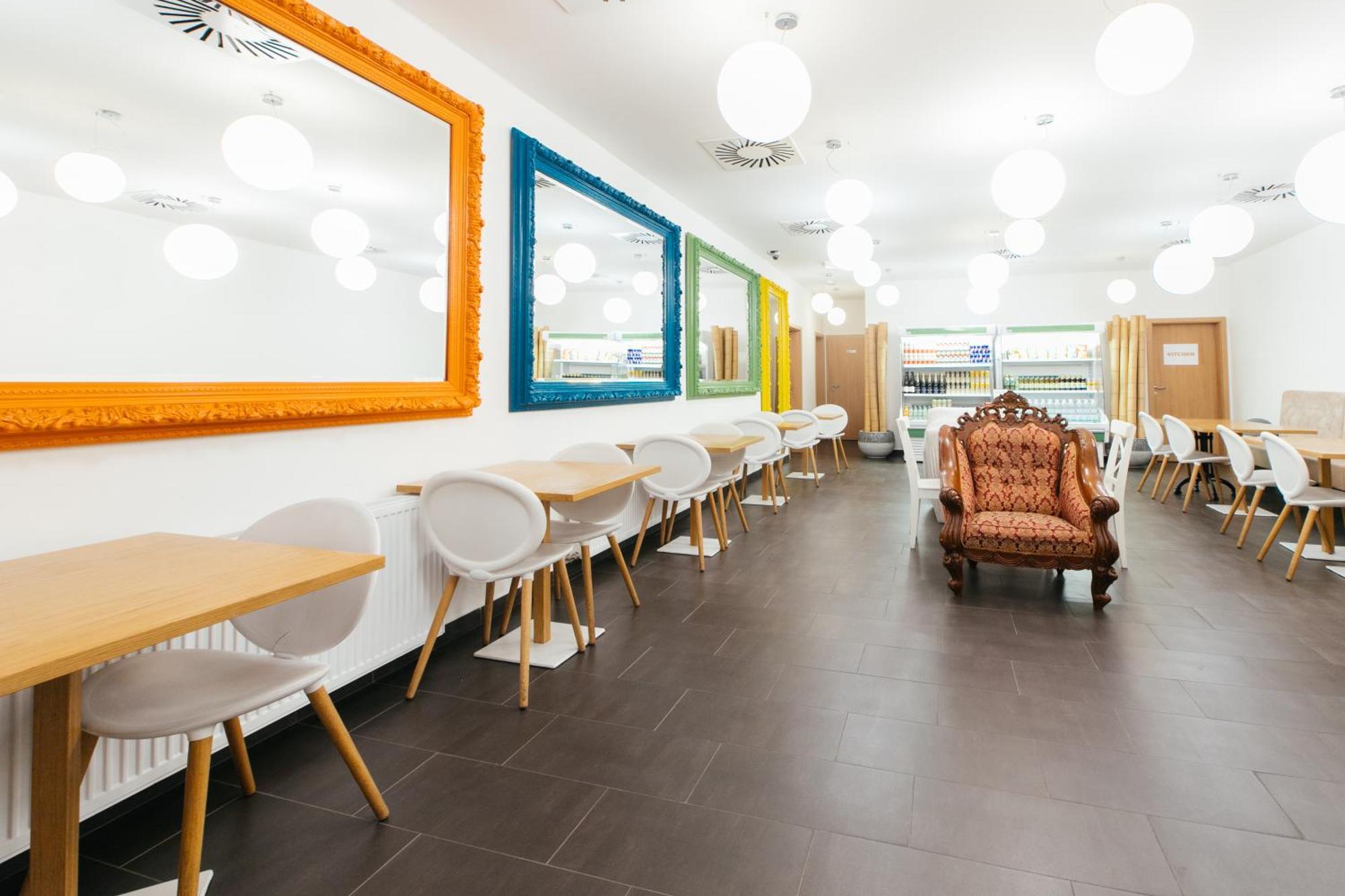 Hostel Mandarinka Прага Экстерьер фото