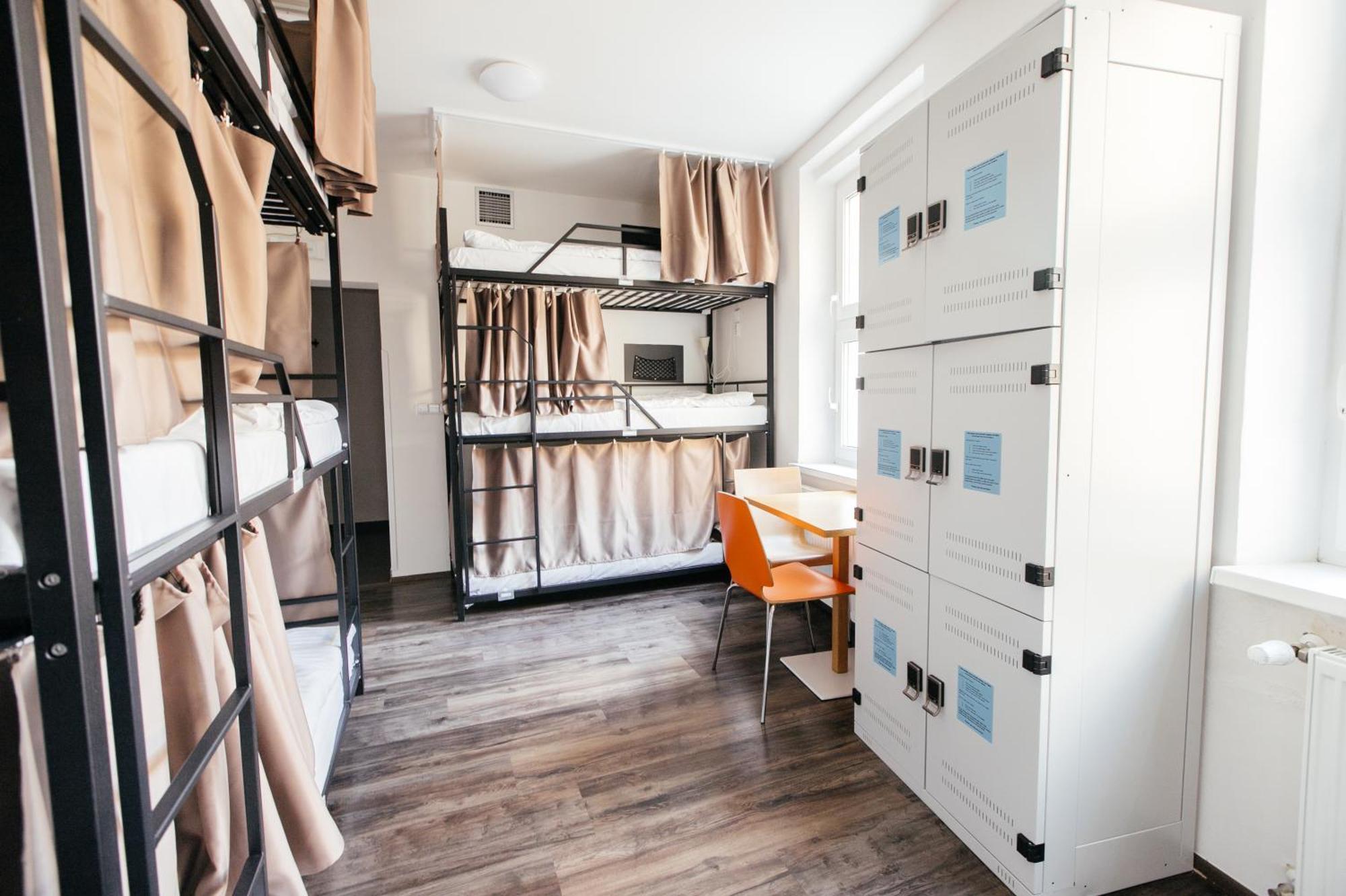 Hostel Mandarinka Прага Экстерьер фото