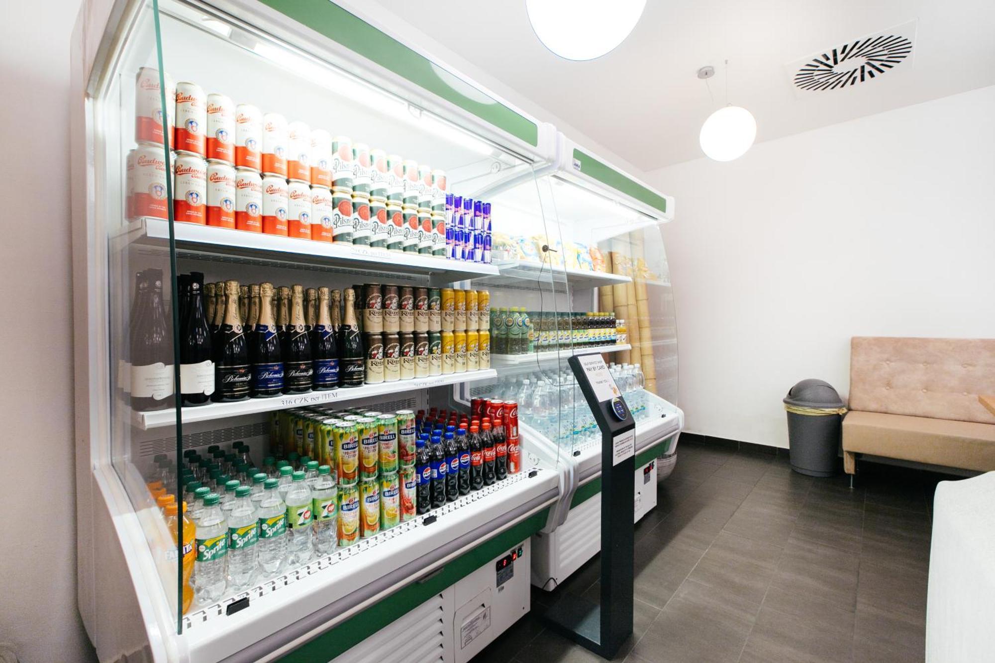 Hostel Mandarinka Прага Экстерьер фото