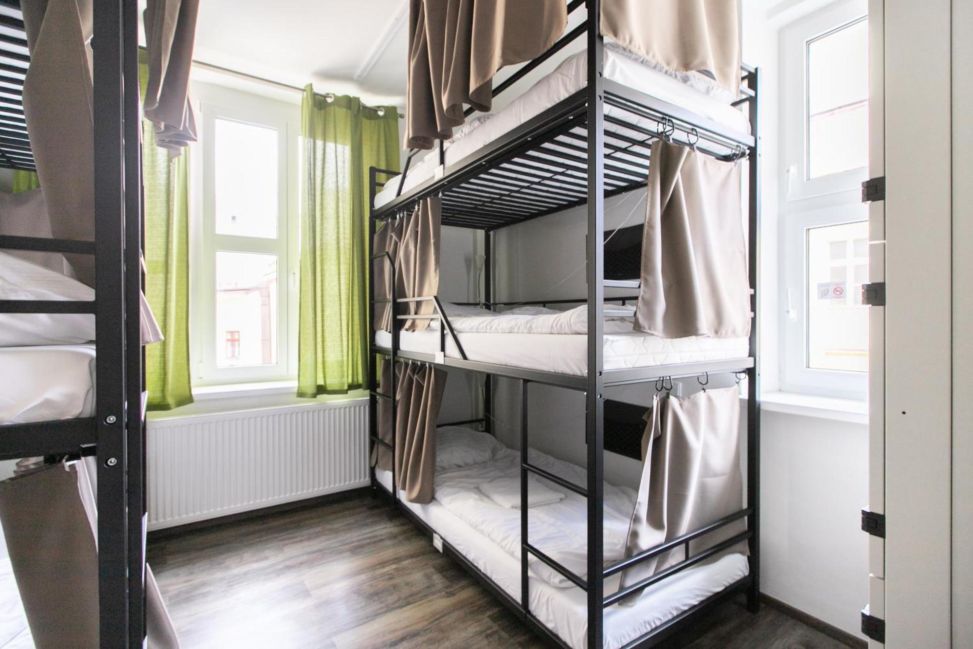 Hostel Mandarinka Прага Экстерьер фото