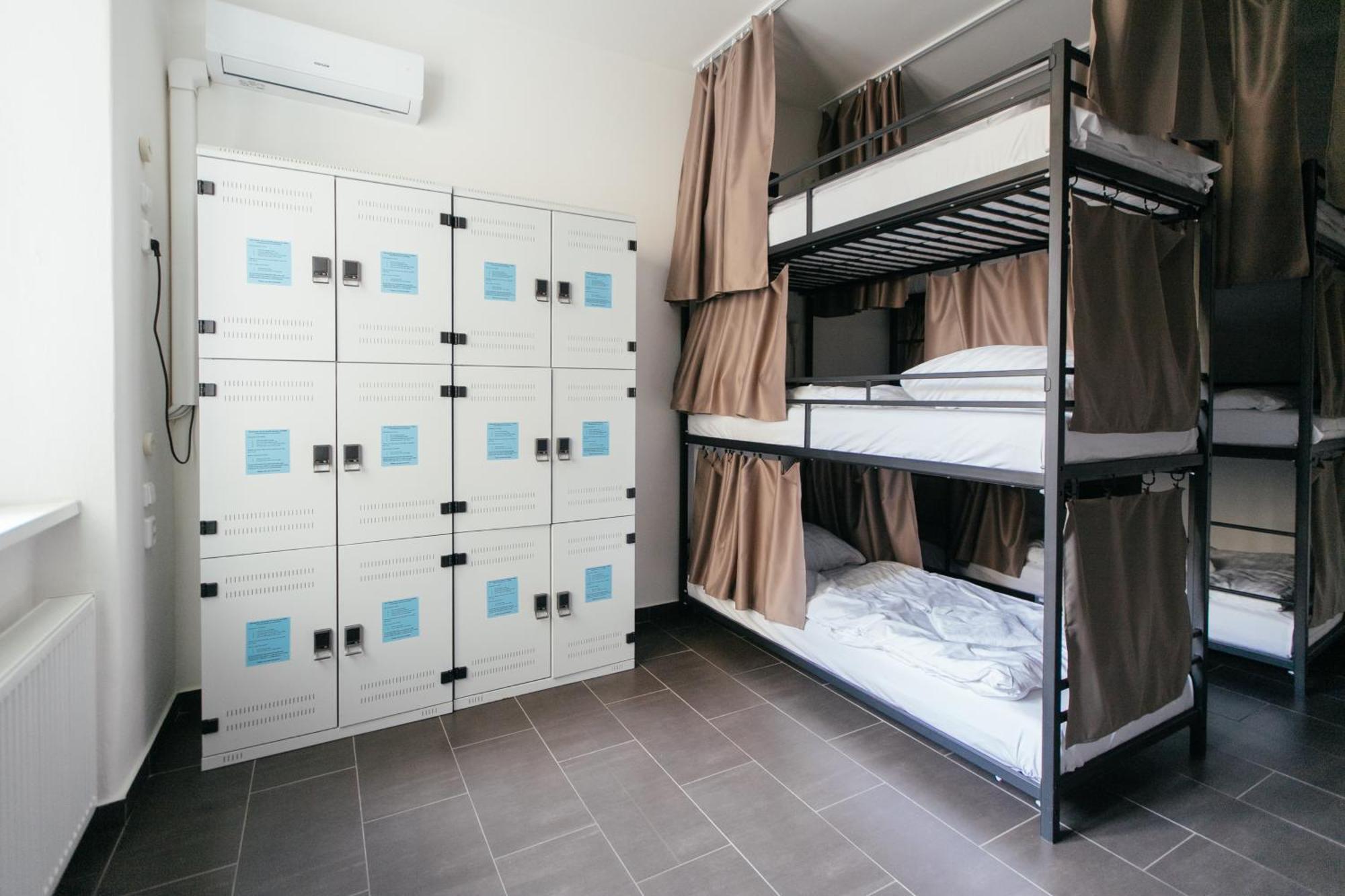 Hostel Mandarinka Прага Экстерьер фото