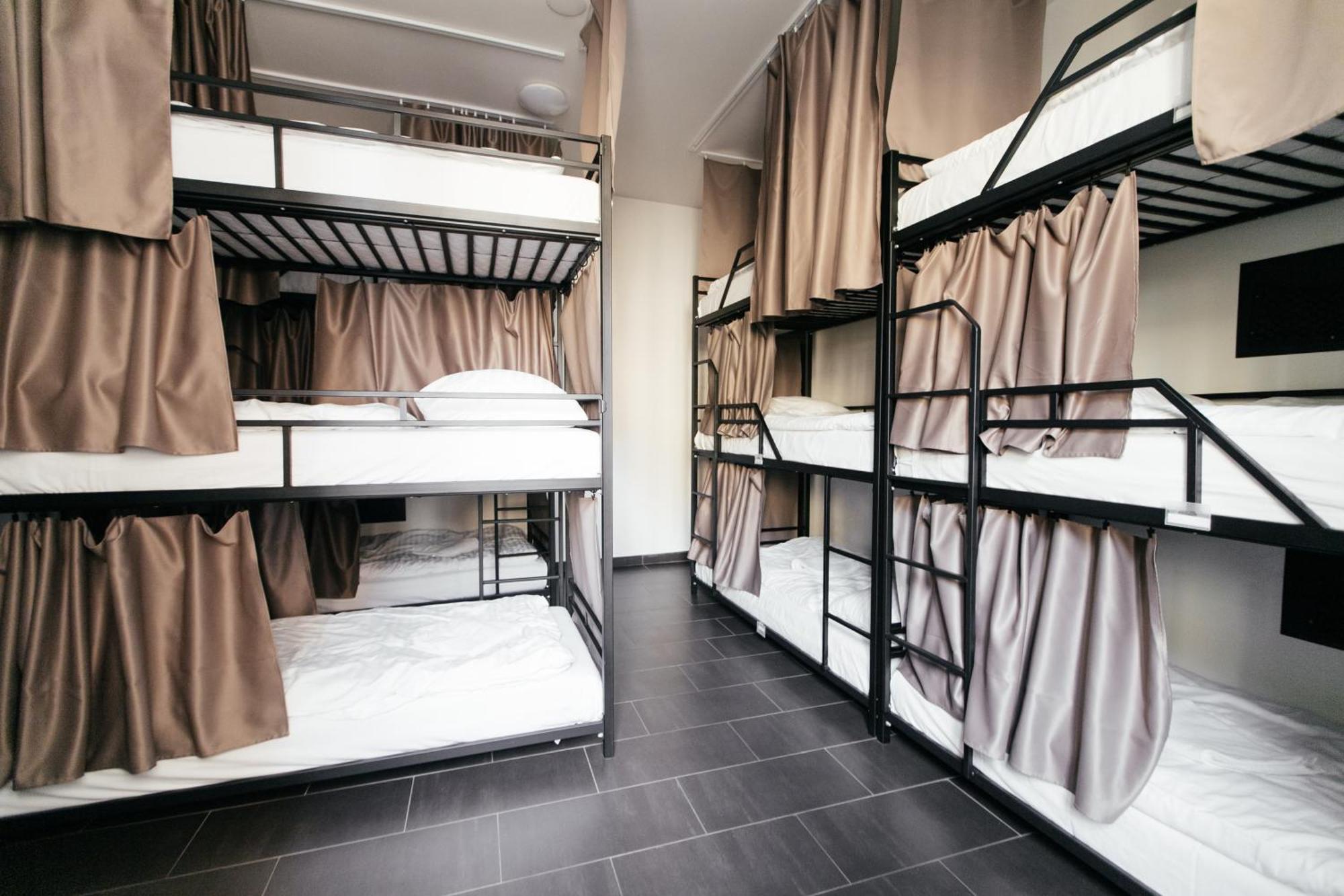 Hostel Mandarinka Прага Экстерьер фото