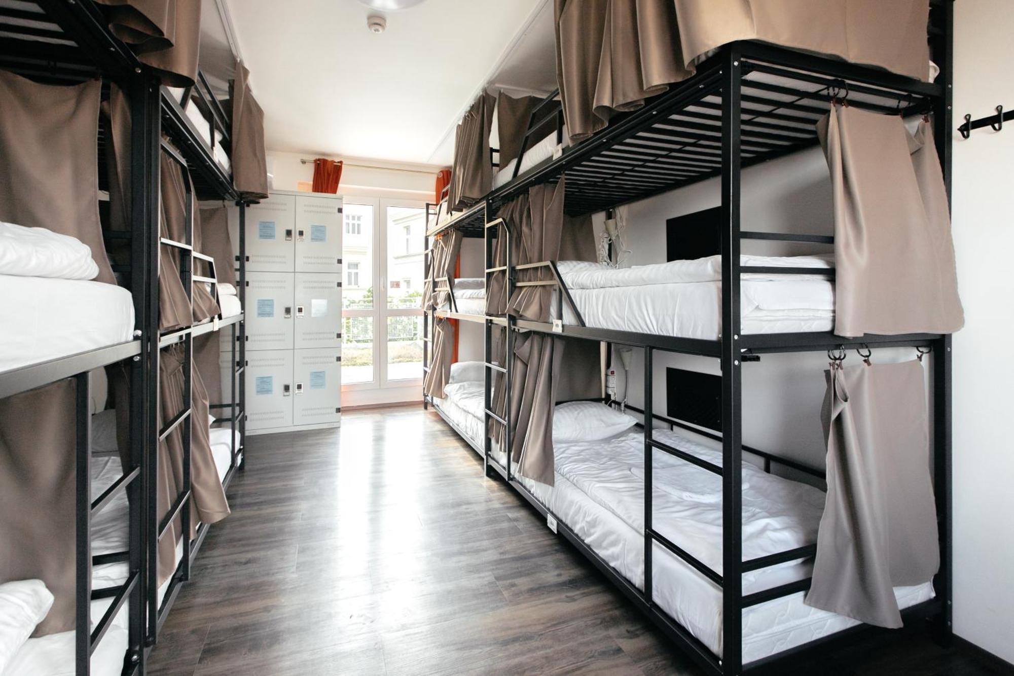 Hostel Mandarinka Прага Экстерьер фото