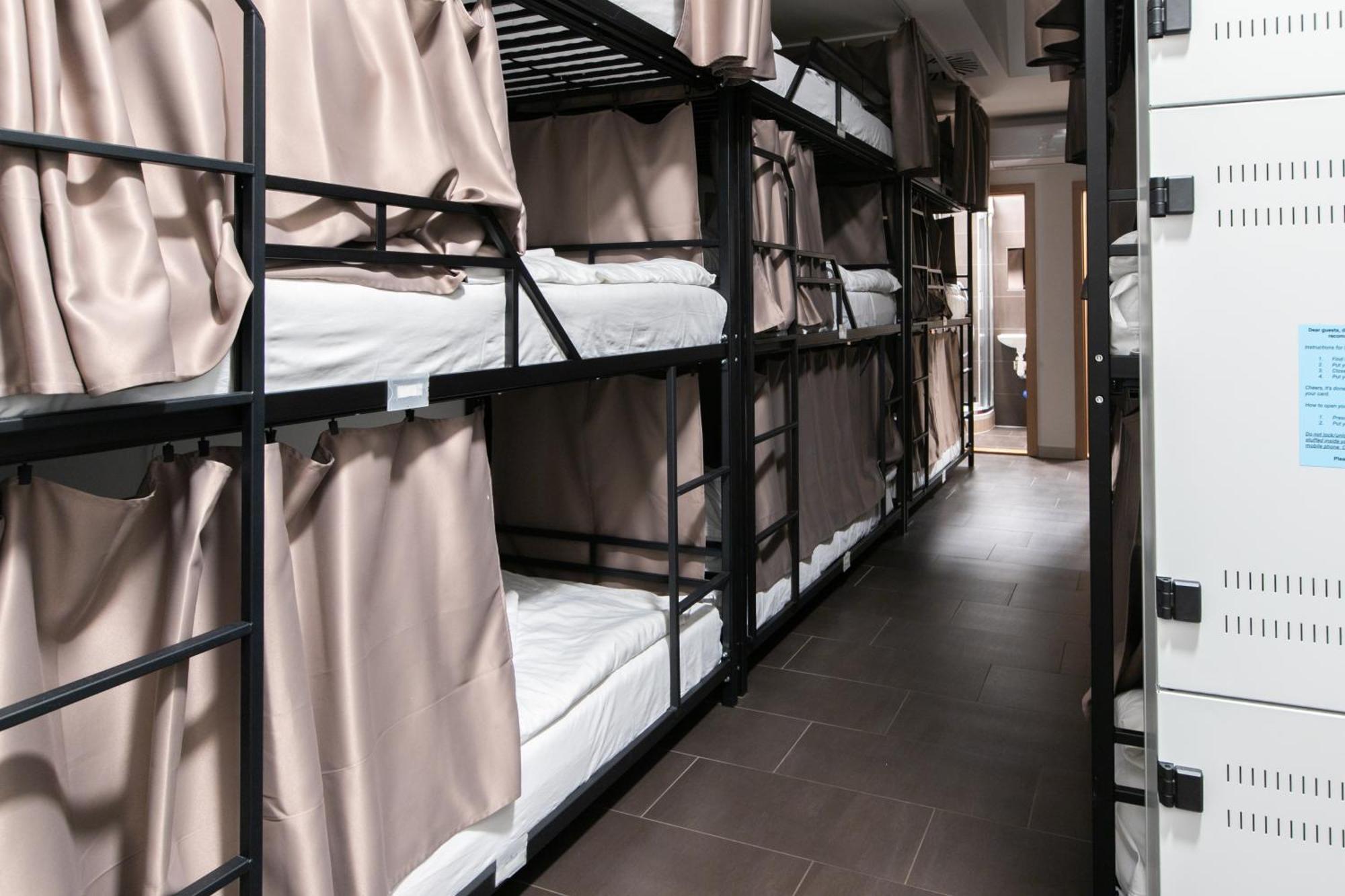 Hostel Mandarinka Прага Экстерьер фото